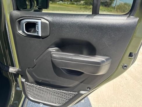 Used 2023 Jeep Wrangler Unlimited AWD/4WD image 21