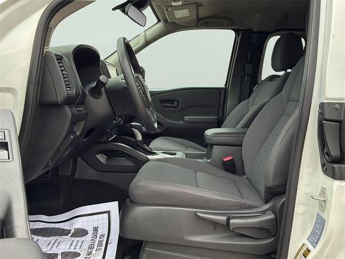 Used 2024 Nissan Frontier S w/ S Utility Package image 19