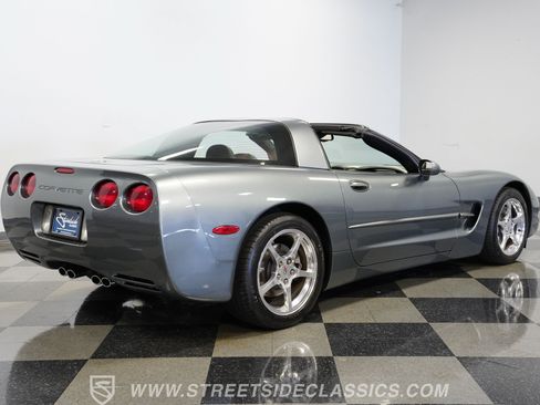 Used 2003 Chevrolet Corvette Coupe w/ Preferred Equipment Group RWD image 13