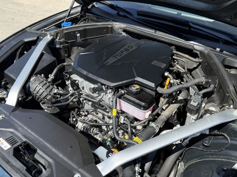 Used 2025 Genesis G70 2.5T image 34