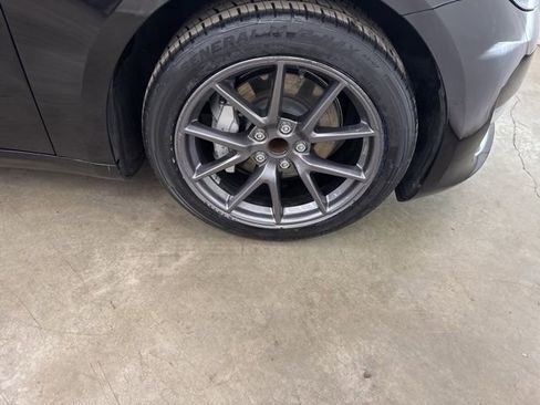 Used 2021 Tesla Model 3 Standard Range Plus image 18