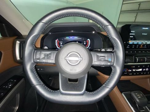 Used 2024 Nissan Pathfinder Platinum w/ Cargo Package AWD/4WD image 14