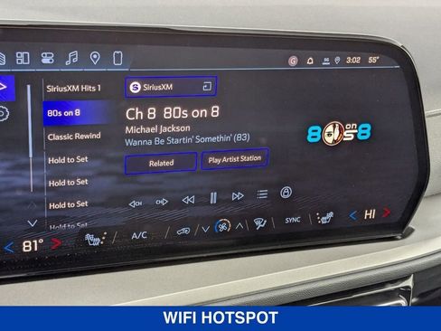 New 2026 Chevrolet Traverse LT w/ Sun and Wheel Package FWD image 21