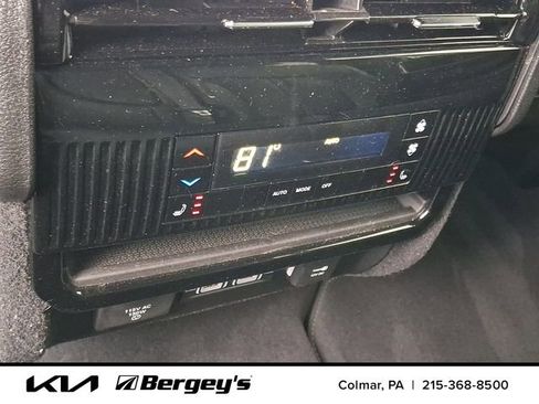 Used 2023 Jeep Wagoneer 4WD w/ Convenience Group I image 13