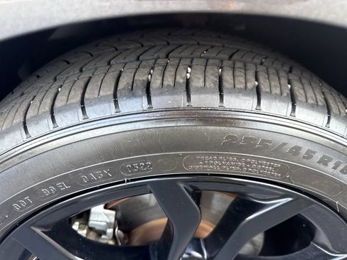 Used 2019 Ford Fusion SE w/ Equipment Group 151A FWD image 19