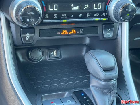 Certified 2025 Toyota RAV4 XLE AWD/4WD image 28