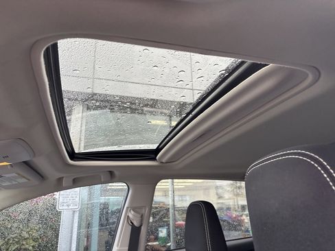 Used 2017 Toyota RAV4 XLE image 15