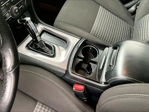 Used 2020 Dodge Charger R/T w/ Blacktop Package RWD image 17