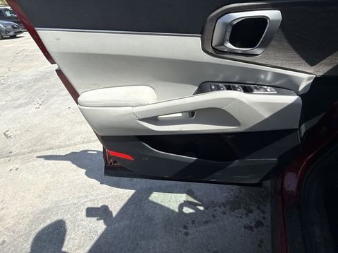 Used 2023 Kia Sorento S w/ Panoramic Sunroof Package image 13