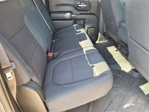 Used 2021 Chevrolet Silverado 1500 LT image 13