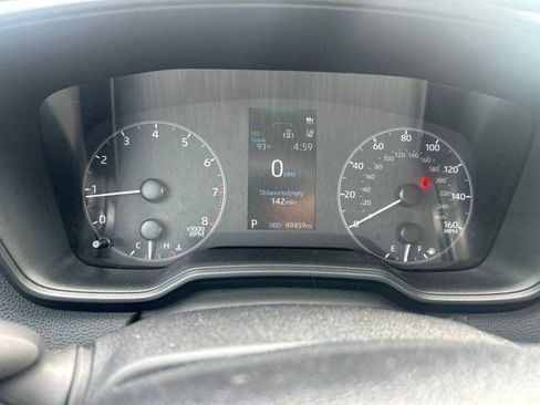 Used 2023 Toyota Corolla SE FWD image 4