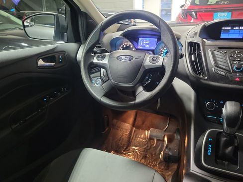 Used 2013 Ford Escape SE w/ Class II Trailer Tow Pkg image 12