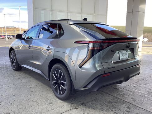 Used 2026 Toyota bZ XLE image 6