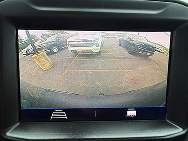 Used 2020 Chevrolet Silverado 1500 Custom w/ Custom Value Package AWD/4WD image 14