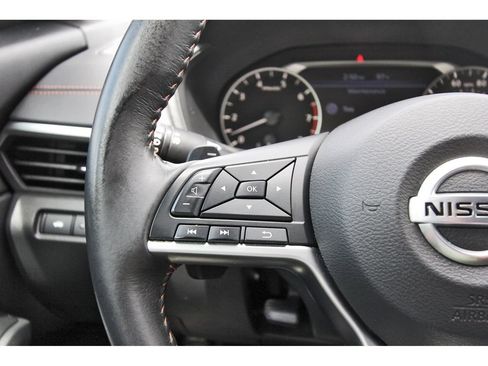 Used 2022 Nissan Altima 2.5 SR w/ Midnight Edition Package FWD image 18