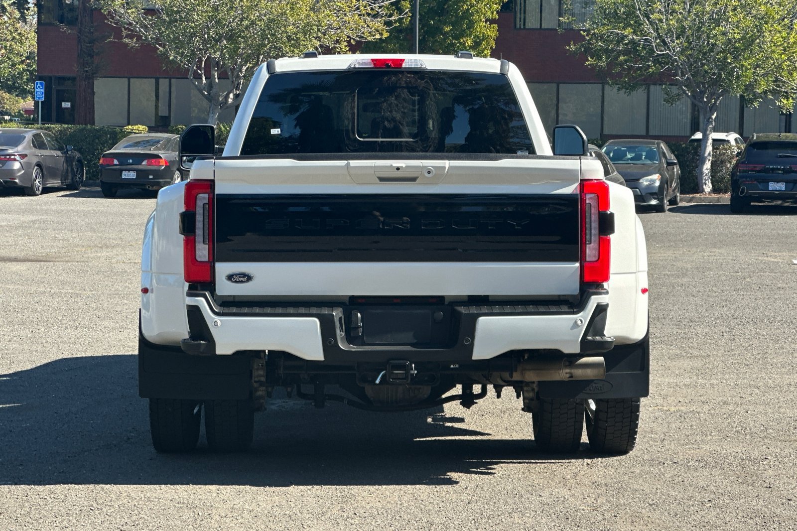 Certified 2026 Ford F450 Platinum w/ FX4 Off-Road Package AWD/4WD image 4