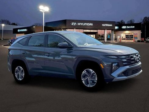 New 2026 Hyundai Tucson Blue SE w/ Tow & Go Package AWD/4WD image 10