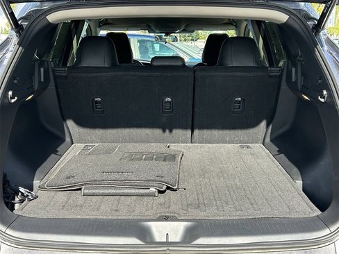 Certified 2025 Nissan Murano SV image 12