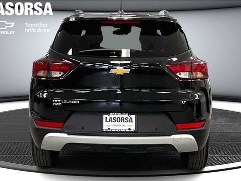 Used 2022 Chevrolet TrailBlazer LT w/ Convenience Package AWD/4WD image 4