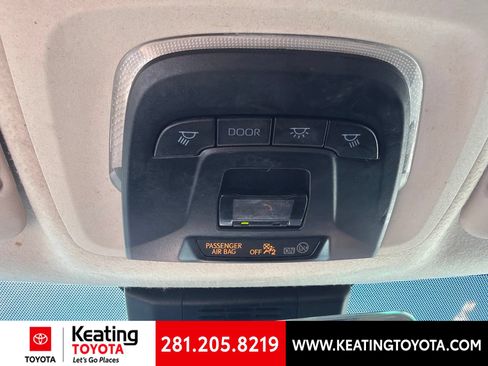Used 2024 Toyota Corolla LE FWD image 19
