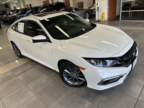 Used 2019 Honda Civic EX image 10