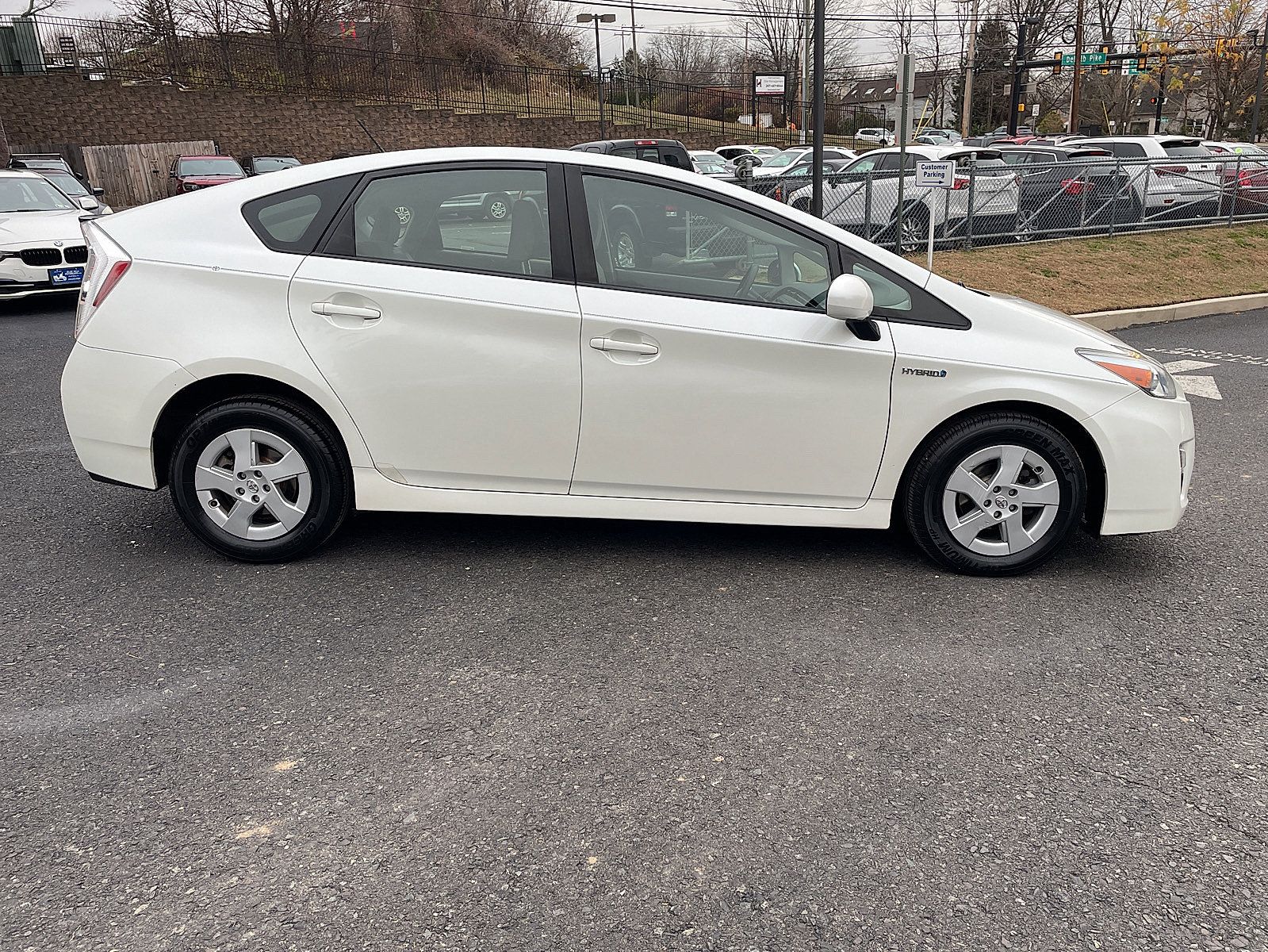 Used 2010 Toyota Prius Two FWD image 3
