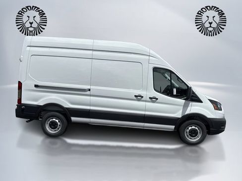 New 2026 Ford Transit 250 148 High Roof RWD image 5