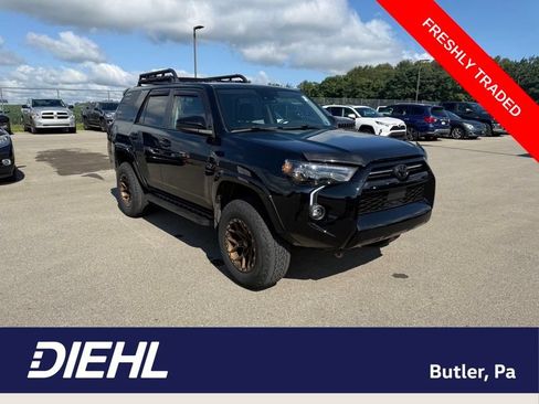 Used 2021 Toyota 4Runner SR5 AWD/4WD image 1