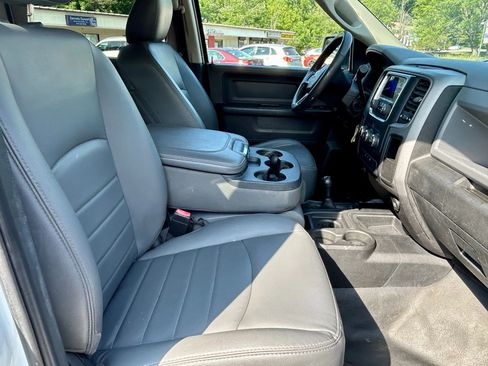 Used 2015 RAM 2500 Tradesman w/ Chrome Appearance Group image 17