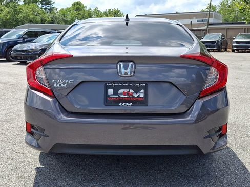 Used 2018 Honda Civic EX image 6