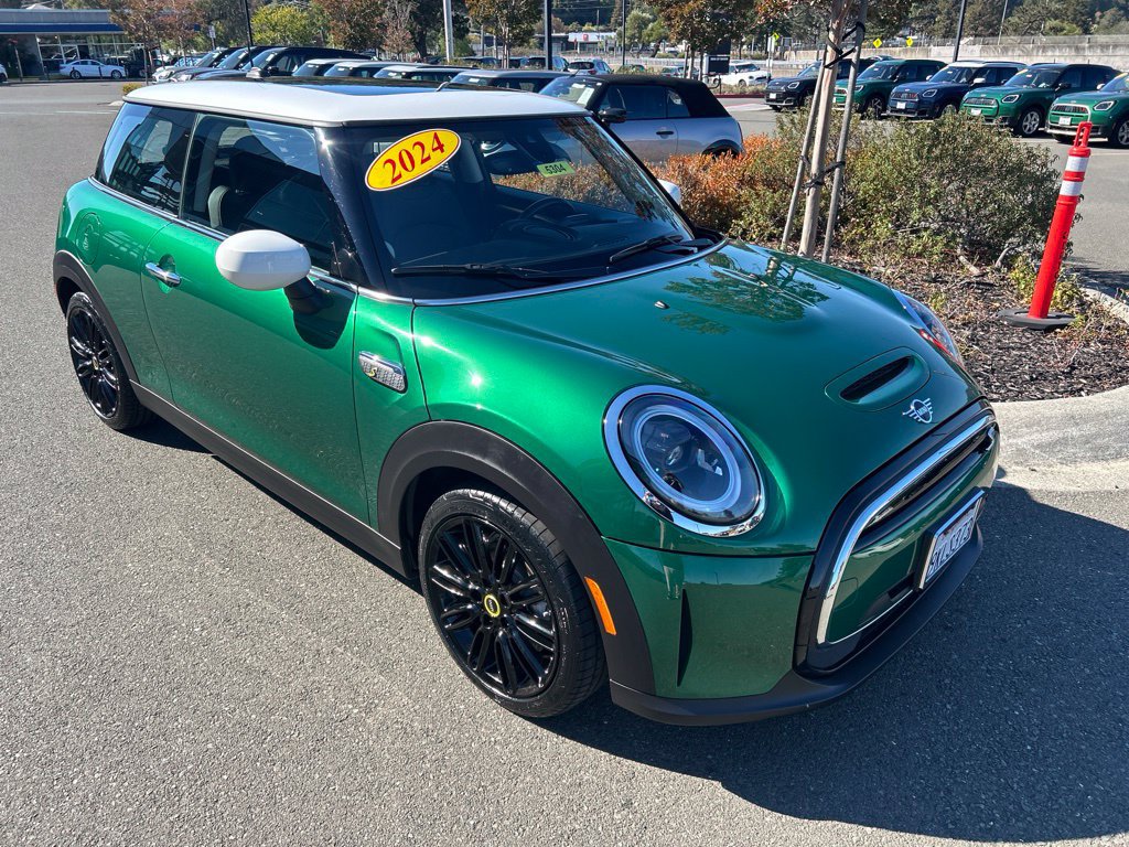 Used 2024 MINI Cooper SE FWD image 7