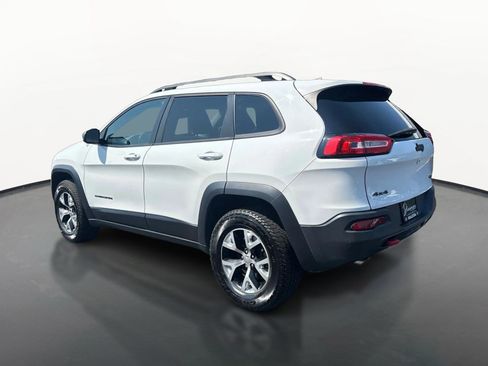 Used 2017 Jeep Cherokee Trailhawk AWD/4WD image 5