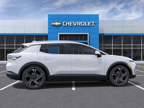 New 2026 Chevrolet Equinox EV LT image 5