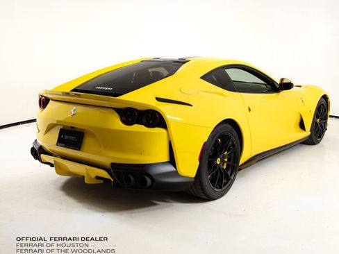 Used 2019 Ferrari 812 Superfast RWD image 7