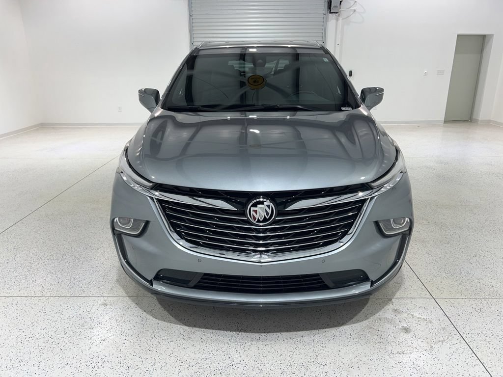 Used 2024 Buick Enclave Essence w/ Technology Package FWD image 8
