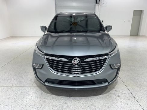 Used 2024 Buick Enclave Essence w/ Technology Package FWD image 8