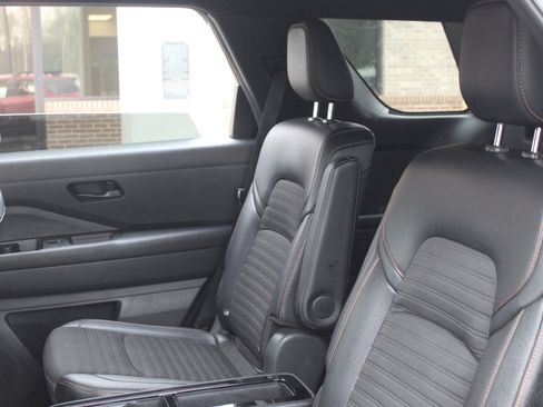 Used 2024 Nissan Pathfinder Rock Creek image 26