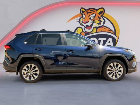 Used 2025 Toyota RAV4 XLE Premium w/ Weather Package AWD/4WD image 4
