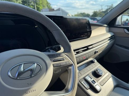 Used 2024 Hyundai Palisade Limited AWD/4WD image 20
