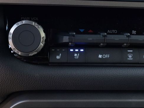New 2026 Toyota Tundra Limited AWD/4WD image 7
