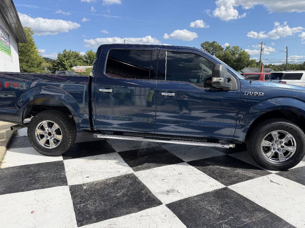 Used 2015 Ford F150 XLT w/ Equipment Group 302A Luxury AWD/4WD image 5