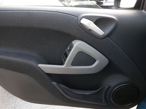 Used 2009 smart fortwo passion image 35