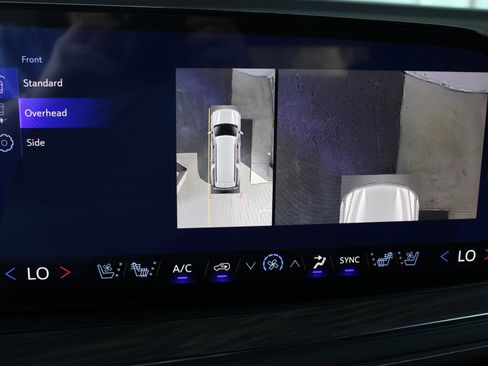 New 2026 Chevrolet Suburban Premier image 40