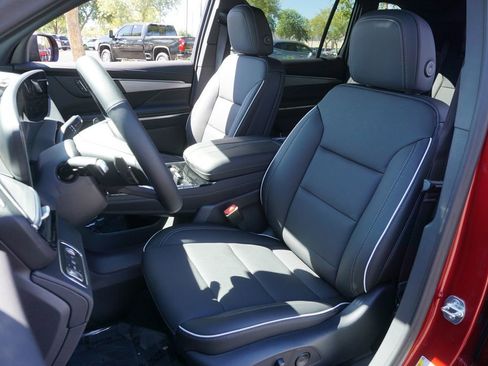 New 2025 Buick Enclave Preferred image 13