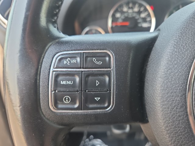 Used 2016 Jeep Wrangler Unlimited Sahara w/ Dual Top Group AWD/4WD image 17