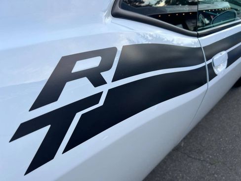 Used 2012 Dodge Challenger R/T RWD image 6