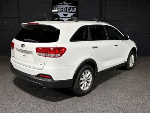 Used 2018 Kia Sorento LX AWD/4WD image 5