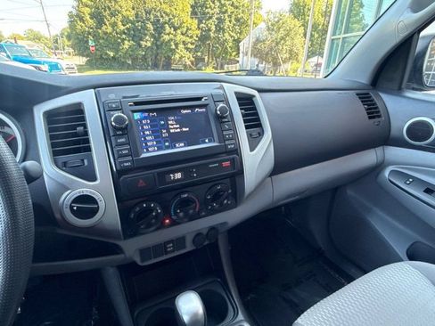 Used 2013 Toyota Tacoma 4x4 Double Cab w/ SR5 Pkg image 24