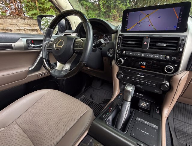 Certified 2023 Lexus GX 460 Premium w/ Accessory Package AWD/4WD image 19
