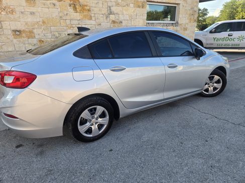 Used 2017 Chevrolet Cruze LS image 18